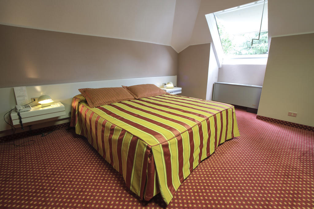 Hotel I Diamanti Garlasco Номер фото